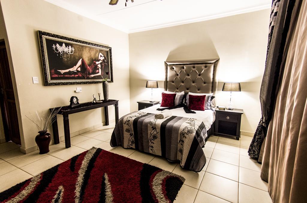 מוסינה Dei Gratia Guest House מראה חיצוני תמונה
